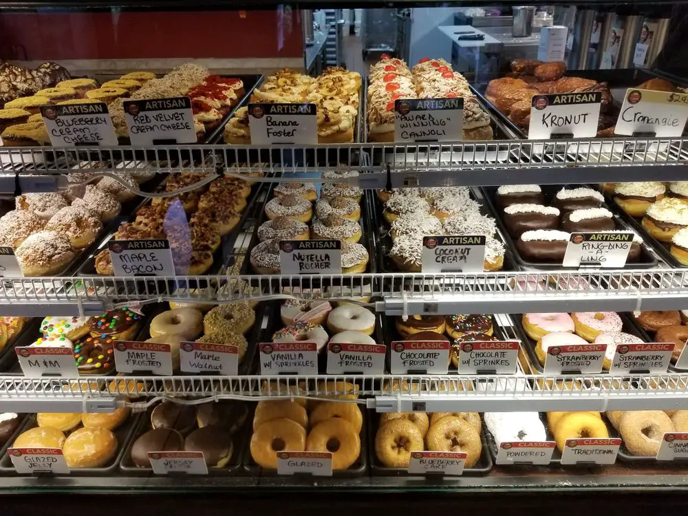 Glaze Donuts (New Milford)