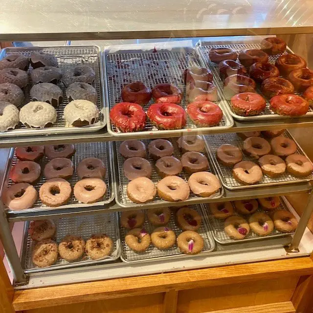 Oliver’s Donuts