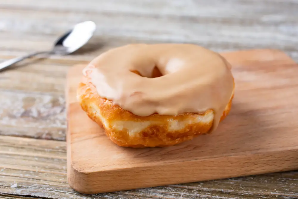 maple frosting donuts